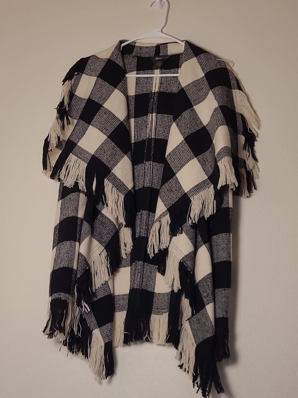 Rock 47 by Wrangler Buffalo Plaid Black & White Fringe Wrap Vest Cardigan Large